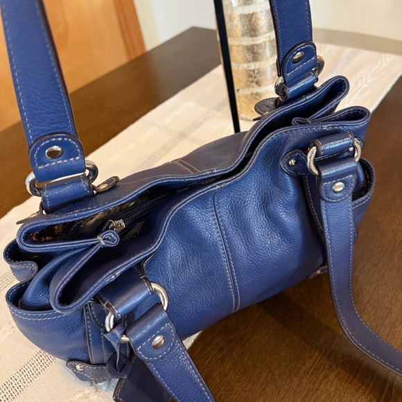 Tignanello Blue Leather Shoulder Bag - Picture 4 of 8